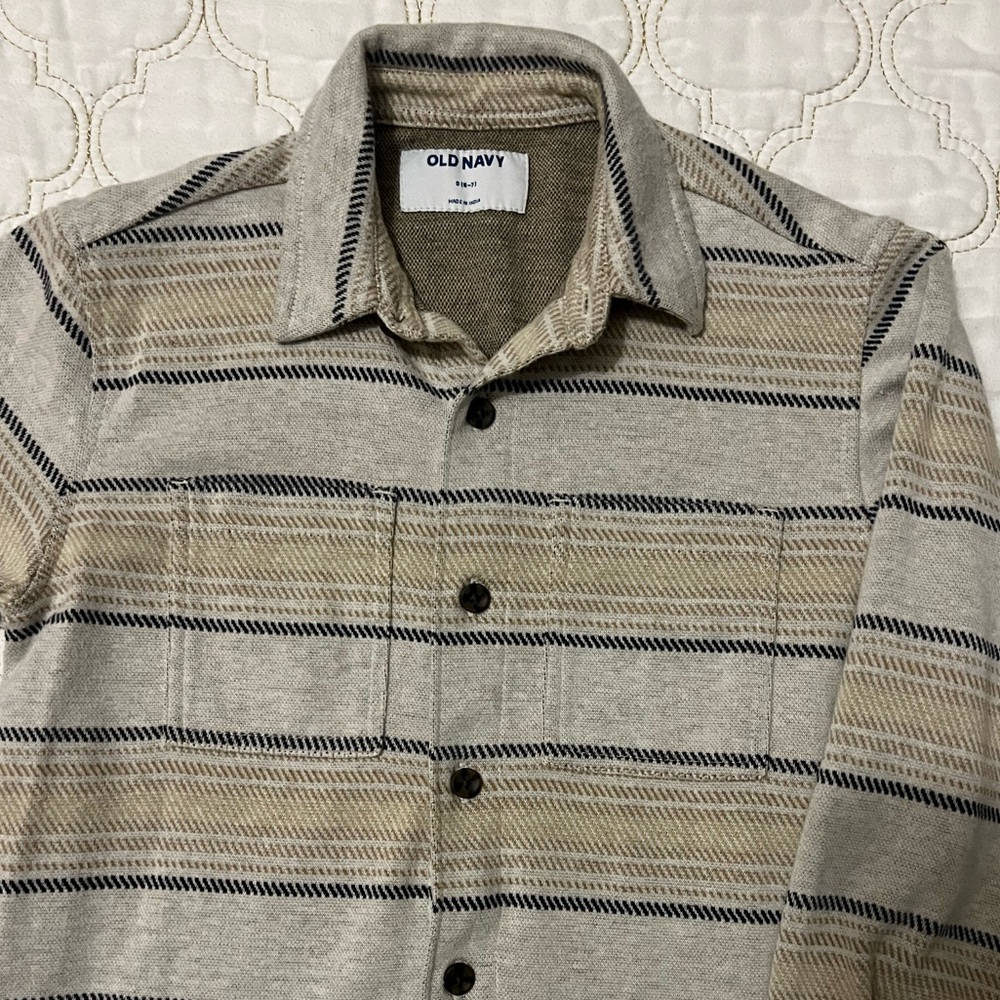 Old Navy button down - Picture 3 of 4